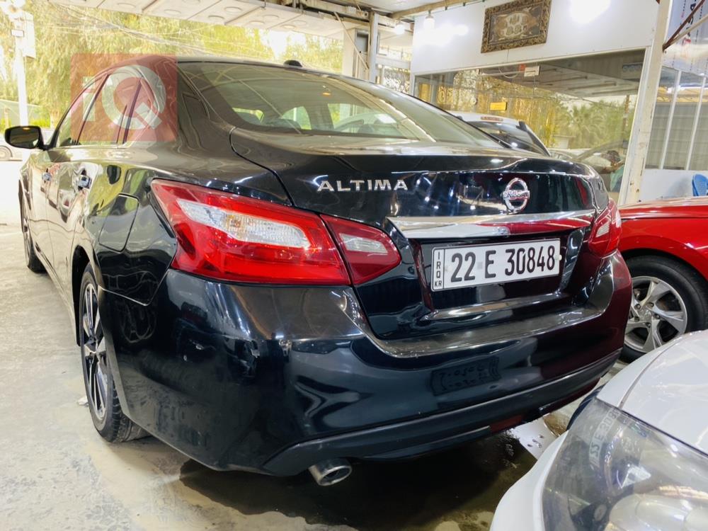 Nissan Altima
